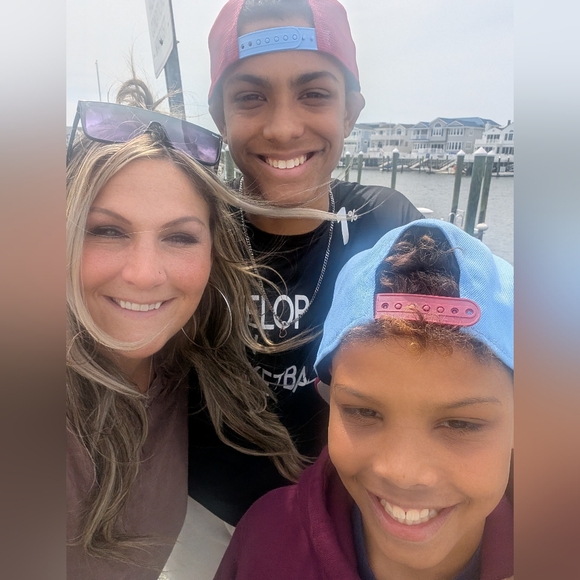 Meet your Posher, Erin - Picture 1 of 1